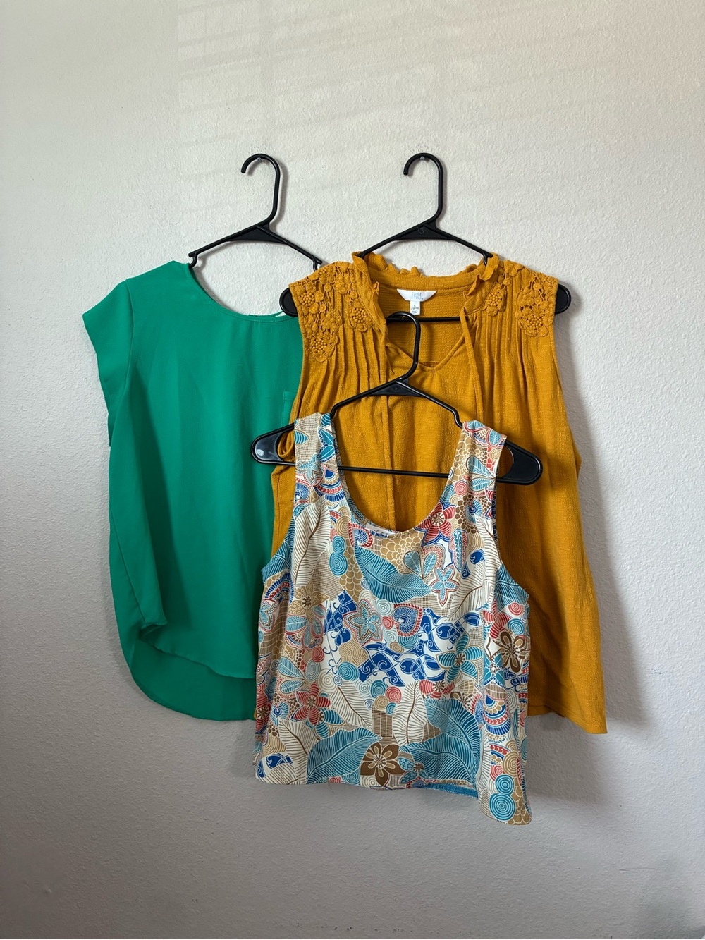 Warm color lot of 3 tops Judith botanical pattern, Marino green, Time & True